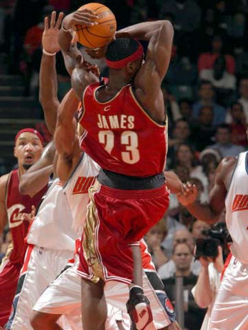 期间他并未 期间他并未