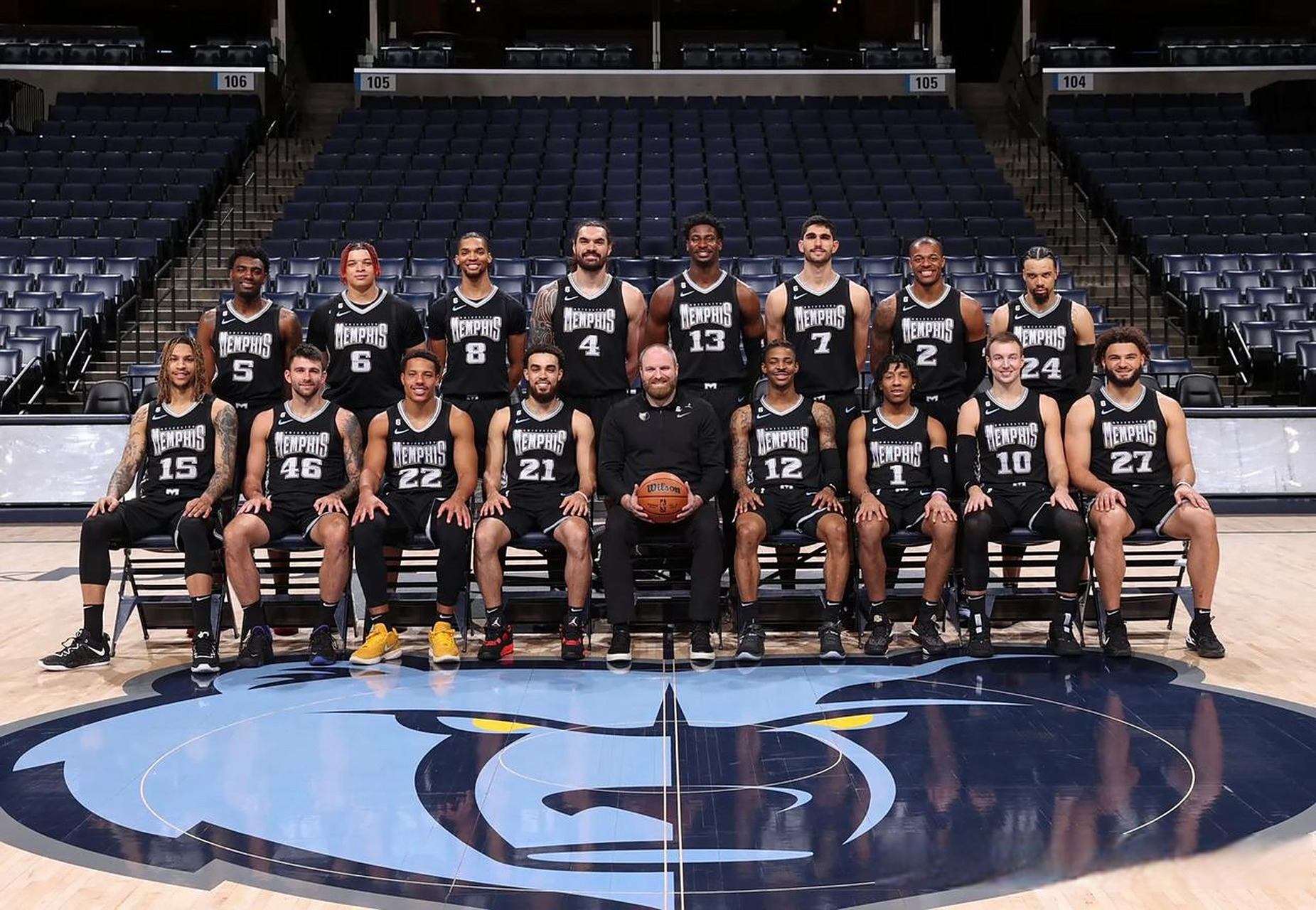 宁波队打出 宁波队打出