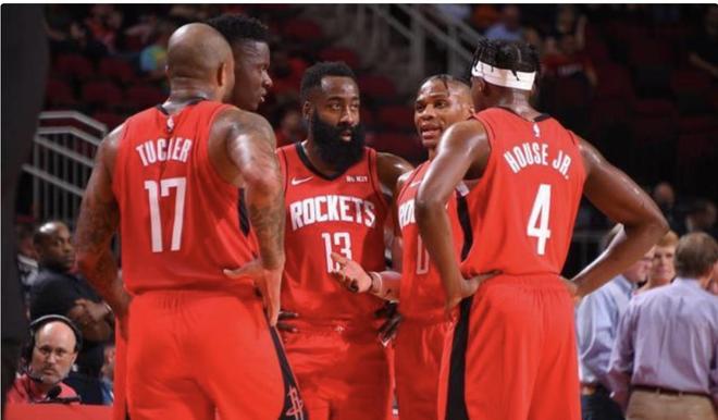 当低牌充斥 当低牌充斥